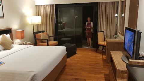 Une Américaine de 71 ans vivant seule au Vietnam me fait réfléchir au vieillissement.
